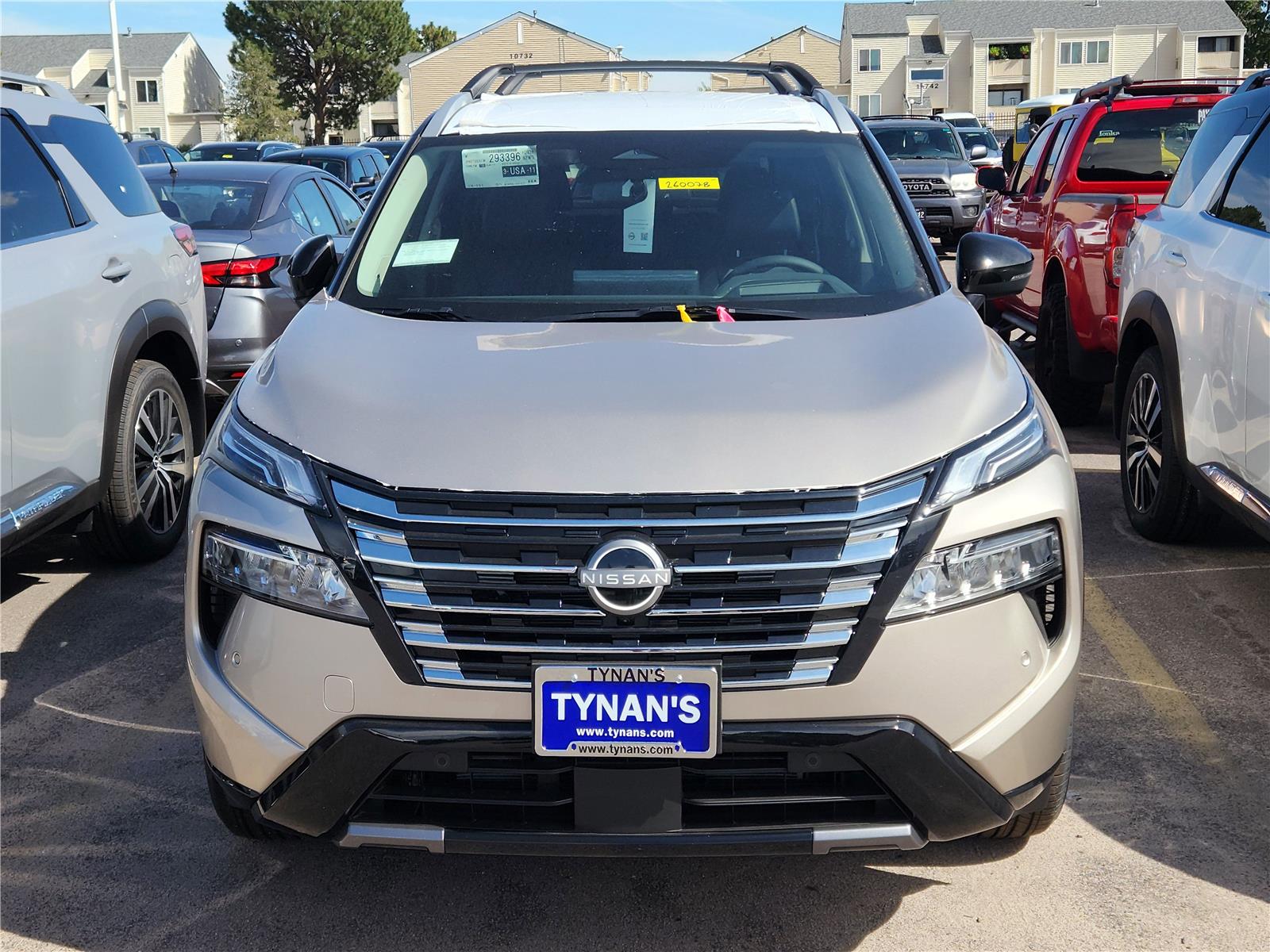 2026 Nissan Rogue Platinum photo 2