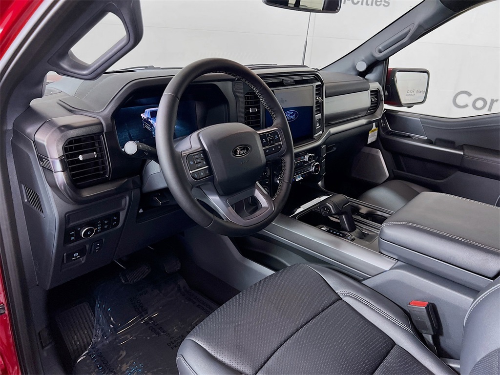 2025 Ford F-150 Lariat photo 3