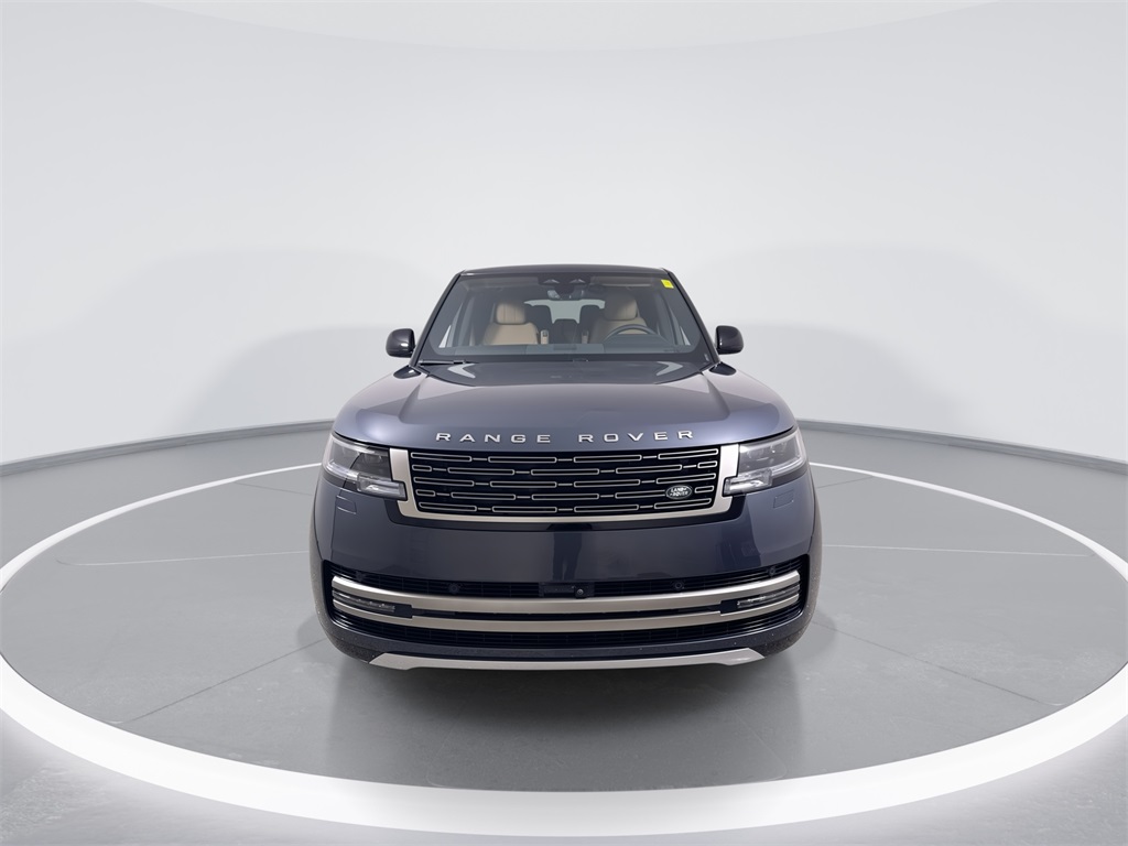 2025 Land Rover Range Rover SE photo 2