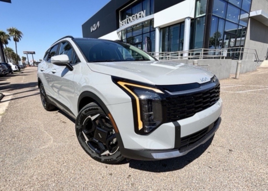 2026 Kia Sportage EX's photo