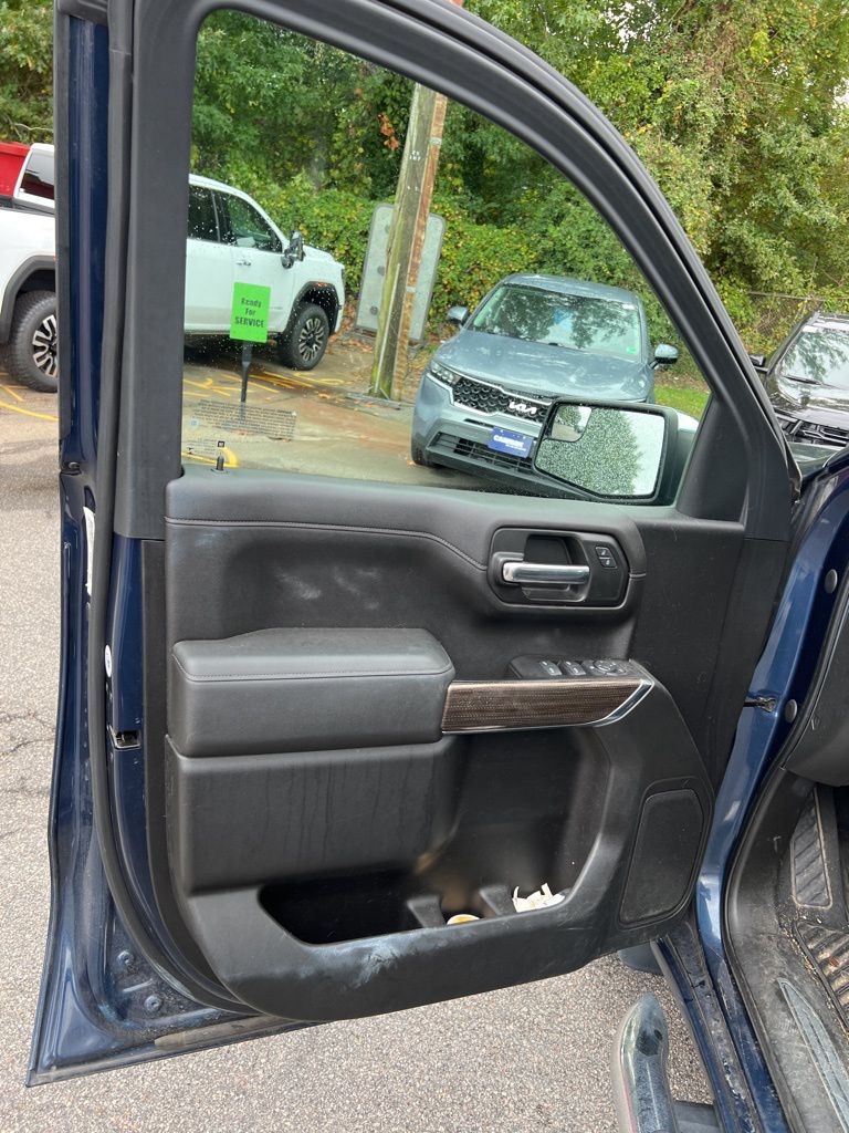 2020 Chevrolet Silverado 1500 LT photo 9