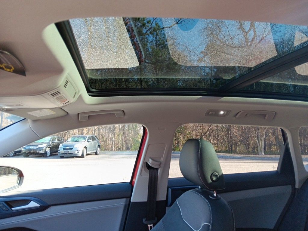 2024 Volkswagen Taos SE photo 19