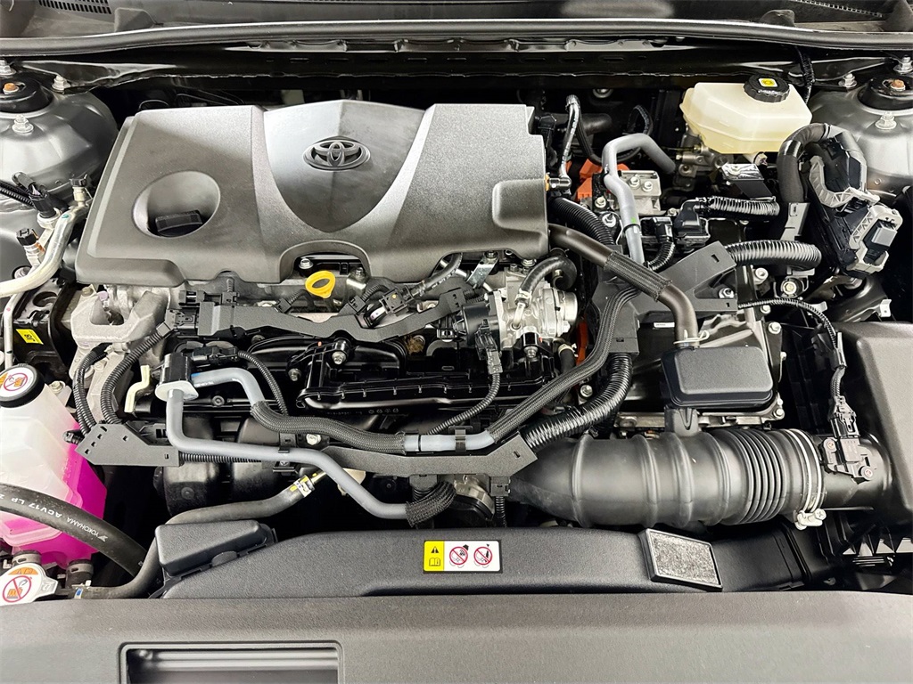 2025 Toyota Camry SE photo 20