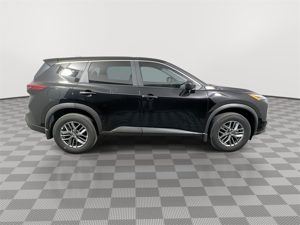 2025 Nissan Rogue S photo 9
