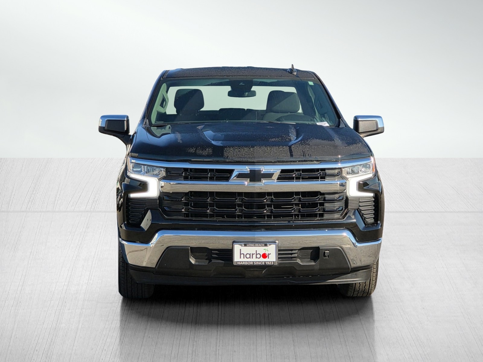 2023 Chevrolet Silverado 1500 LT photo 2