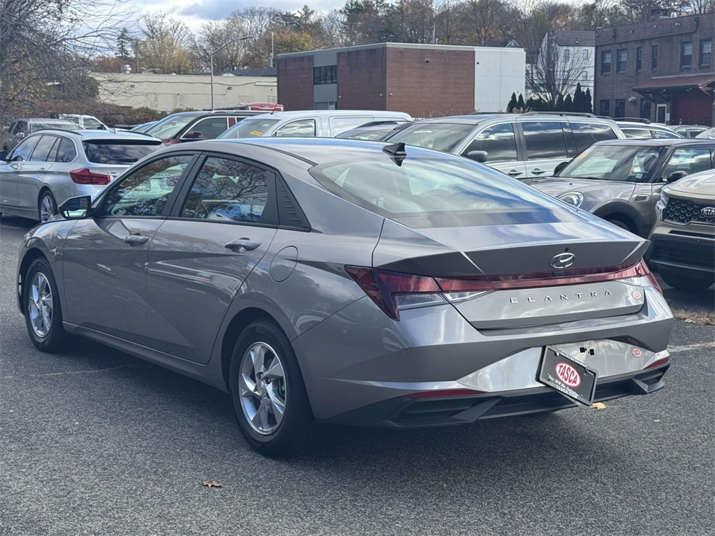 2021 Hyundai Elantra SE photo 4