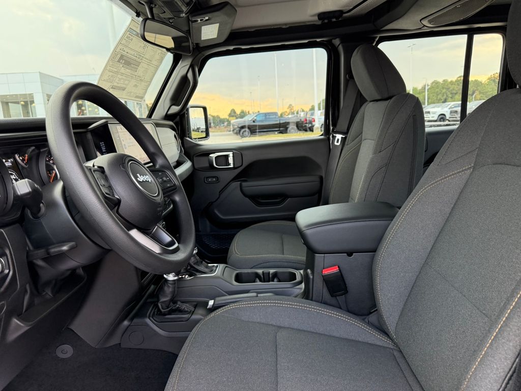 2025 Jeep Gladiator Sport photo 9