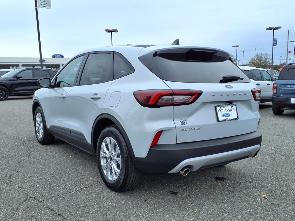 2025 Ford Escape Active photo 2