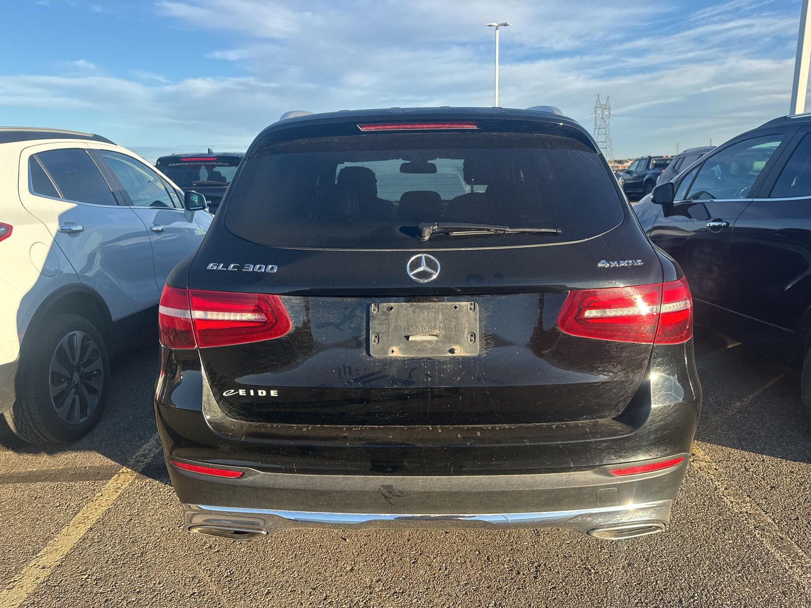 2018 Mercedes Benz GLC 300 4MATIC photo 3