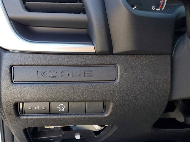 2025 Nissan Rogue S photo 10