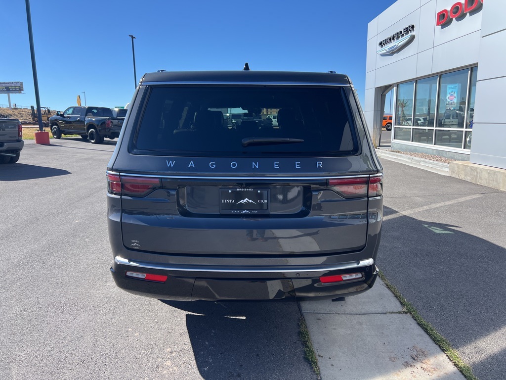 2025 Jeep Wagoneer L Base photo 2