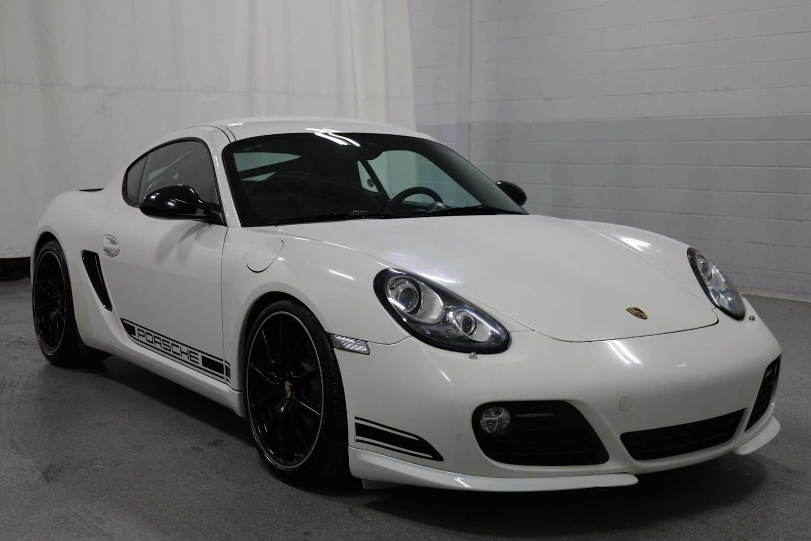 2012 Porsche Cayman R photo 12