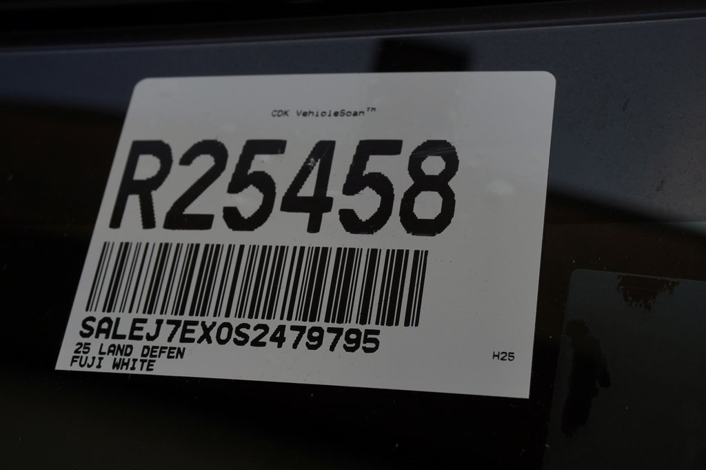 2025 LAND ROVER DEFENDER - Image 29