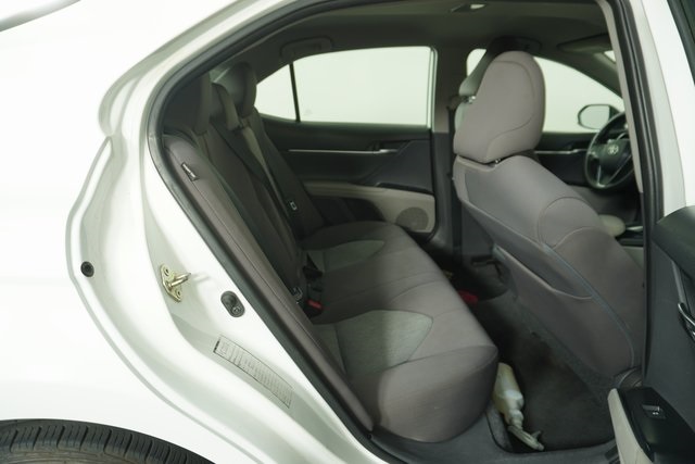 2020 Toyota Camry LE photo 32