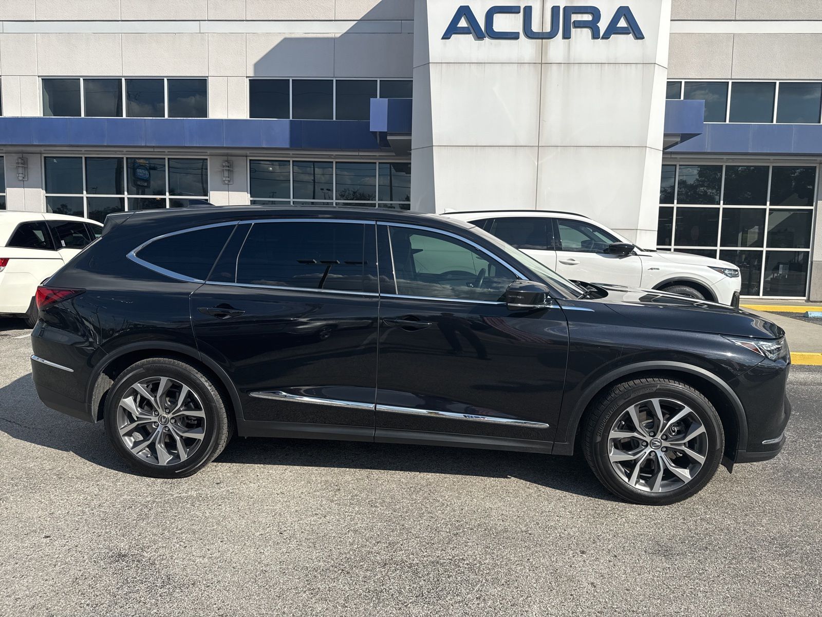 2023 Acura MDX Technology photo 3