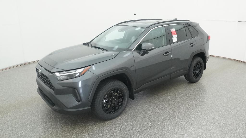 2025 Toyota RAV4 XLE's photo