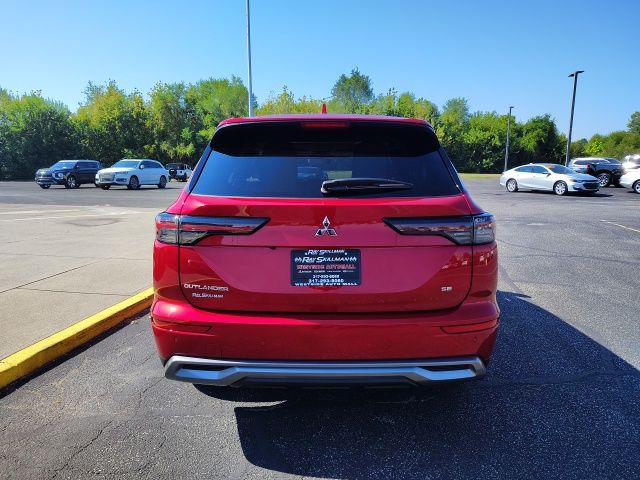 2025 Mitsubishi Outlander SE photo 2