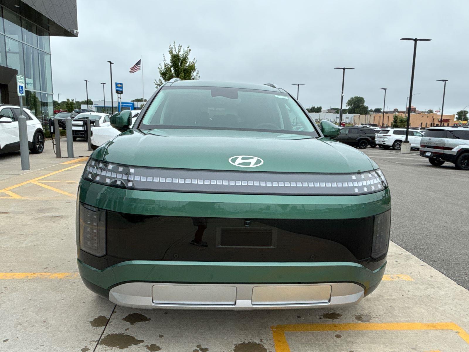 2026 Hyundai Ioniq SEL photo 4