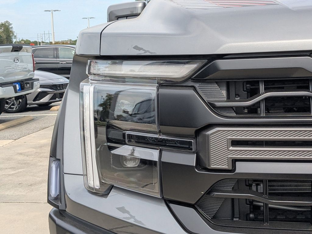2025 Ford F-150 Raptor photo 8