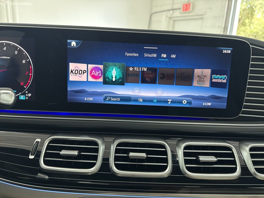2026 Mercedes Benz GLS 450 4MATIC photo 33