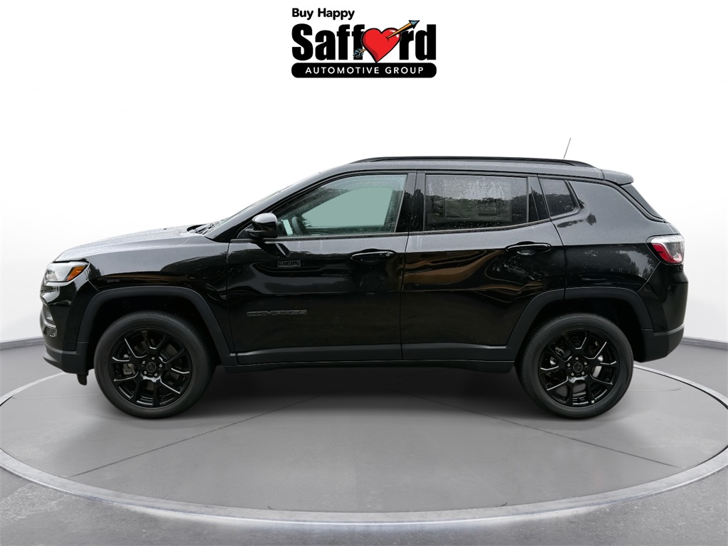 2025 Jeep Compass Latitude photo 3