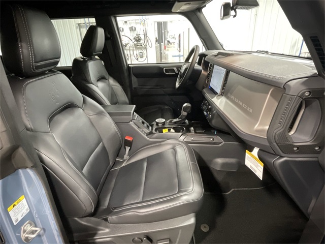 2025 Ford Bronco Outer Banks photo 29