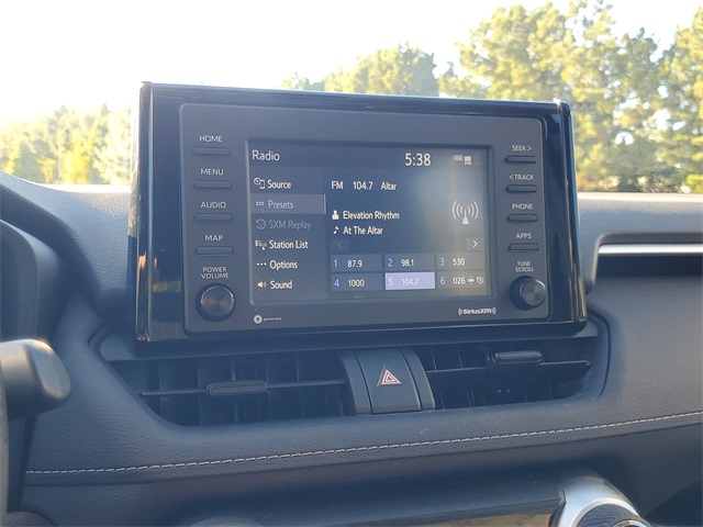 2021 Toyota RAV4 Hybrid XLE photo 20