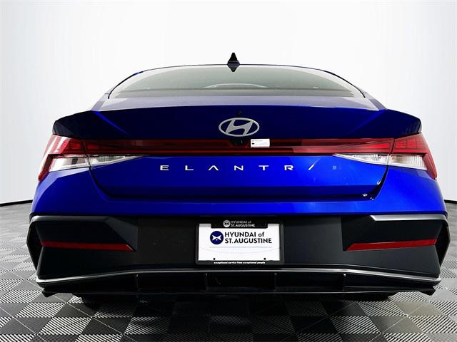 2025 Hyundai Elantra SEL Convenience photo 5
