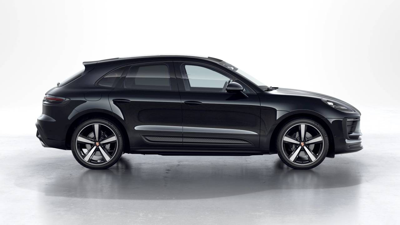 2026 Porsche Macan T photo 4
