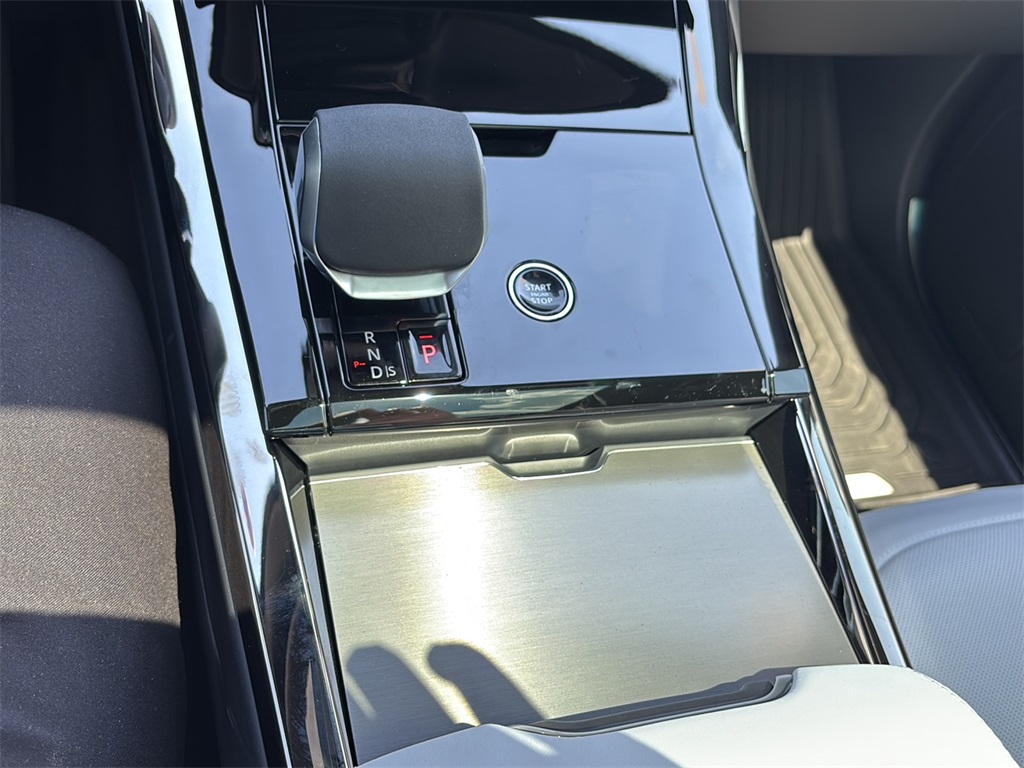 2025 Land Rover Range Rover Sport SE photo 15