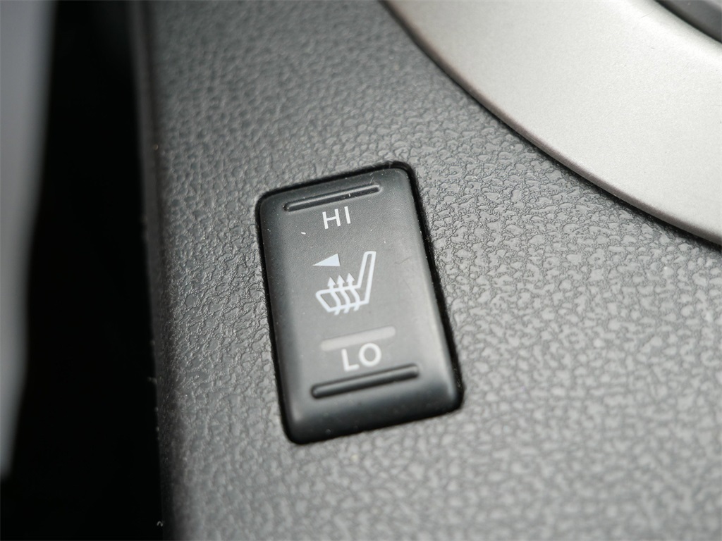 2013 Nissan Rogue SL photo 26