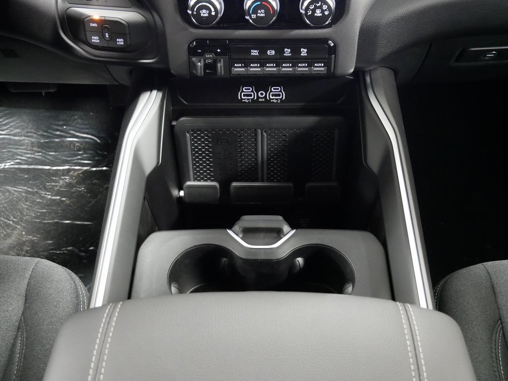 2025 Ram 3500 Big Horn photo 13