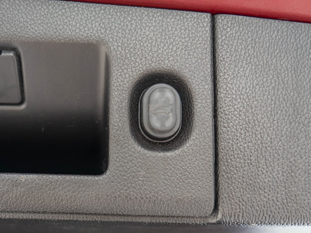 2018 Cadillac Escalade ESV Platinum photo 33