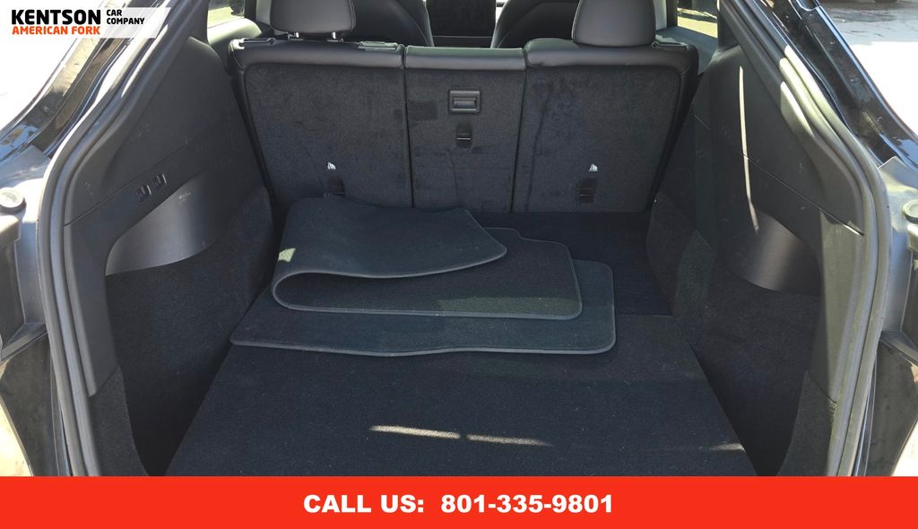 2022 Tesla Model Y Long Range photo 2