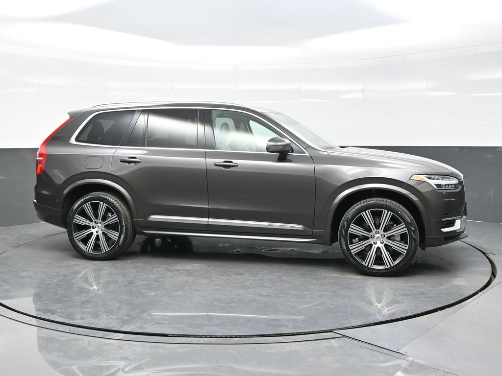 2024 Volvo XC90 T8 Plus photo 7