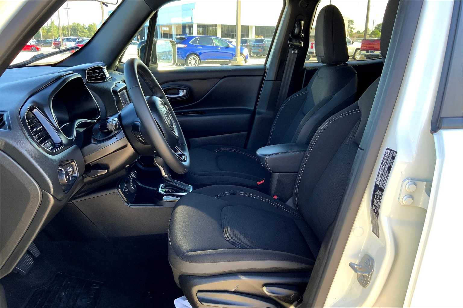 2022 Jeep Renegade Altitude photo 7
