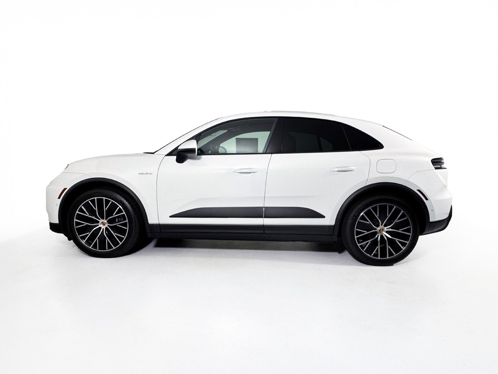 Used 2024 Porsche Macan Base with VIN WP1AA2XA9RL003501 for sale in Westbury, NY