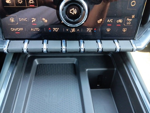 2025 Gmc Acadia AT4 photo 17