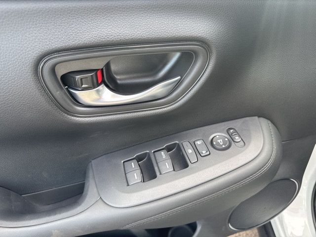 2026 Honda HR-V LX photo 18