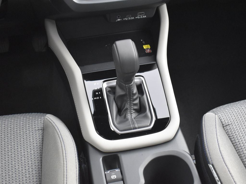 2025 Subaru Forester Premium photo 16
