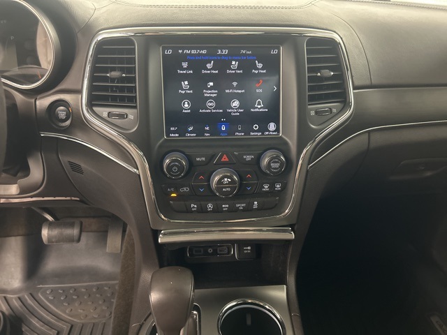 2018 Jeep Grand Cherokee Overland photo 18