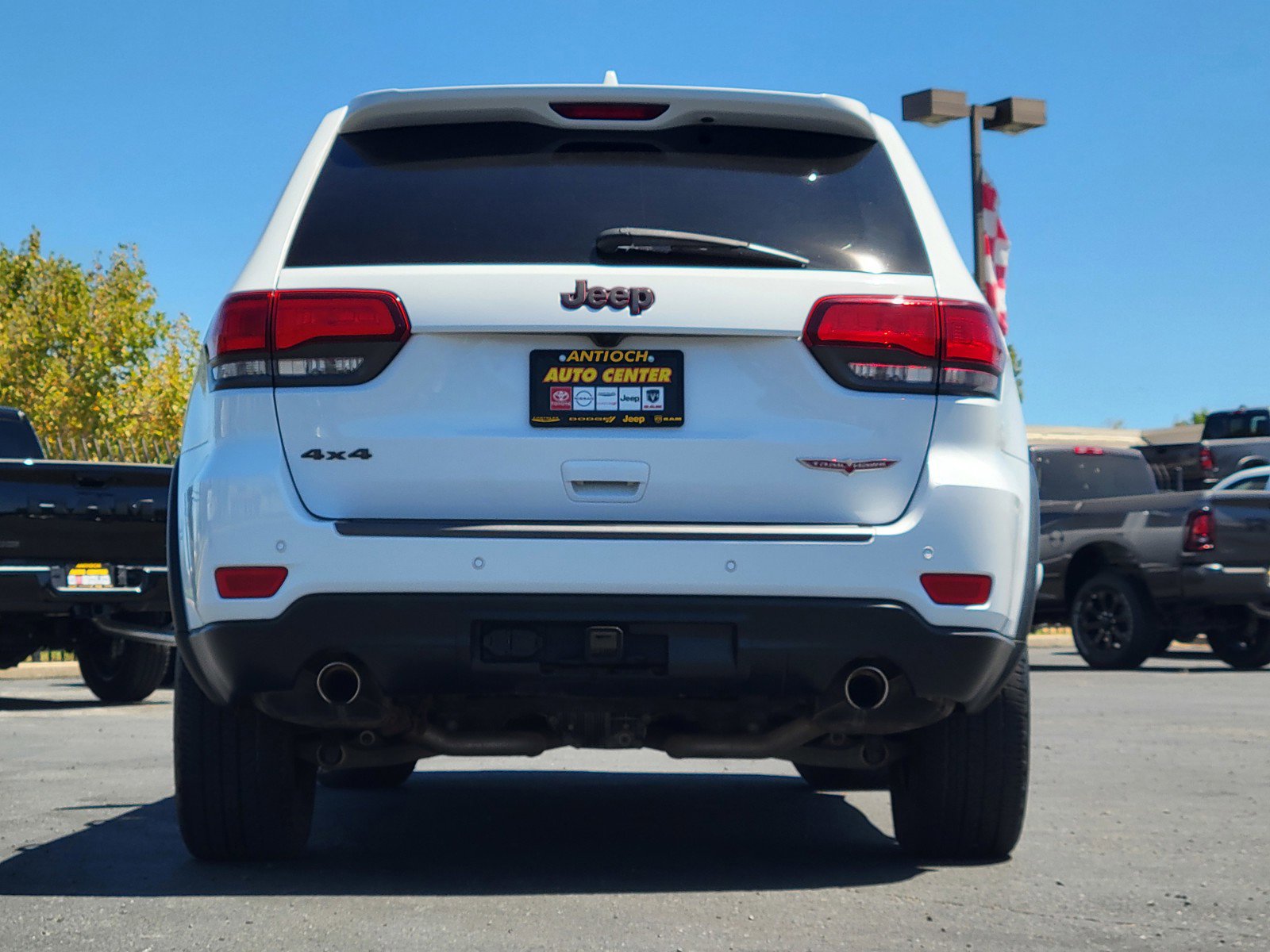 2019 Jeep Grand Cherokee Trailhawk photo 3