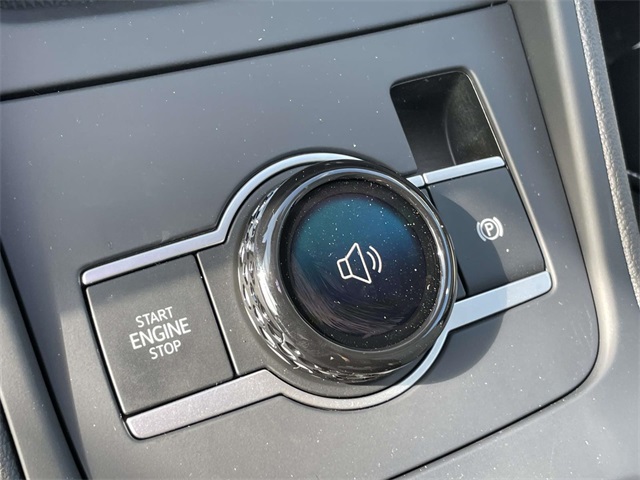 2025 Volkswagen Tiguan SE photo 22