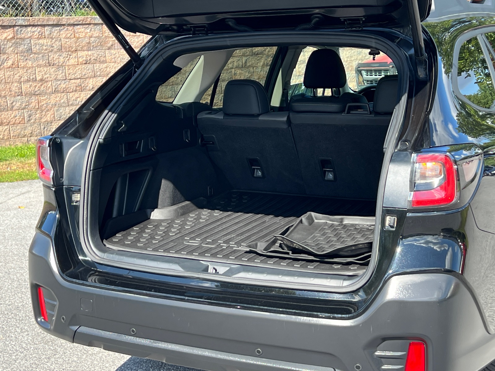 2020 Subaru Outback Onyx Edition XT photo 14