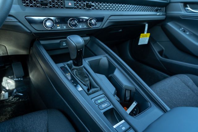 2025 Honda Accord LX photo 25