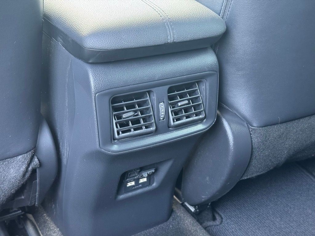 2021 Toyota RAV4 Hybrid XSE photo 10