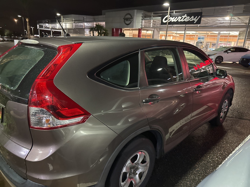 2013 Honda CR-V LX photo 4