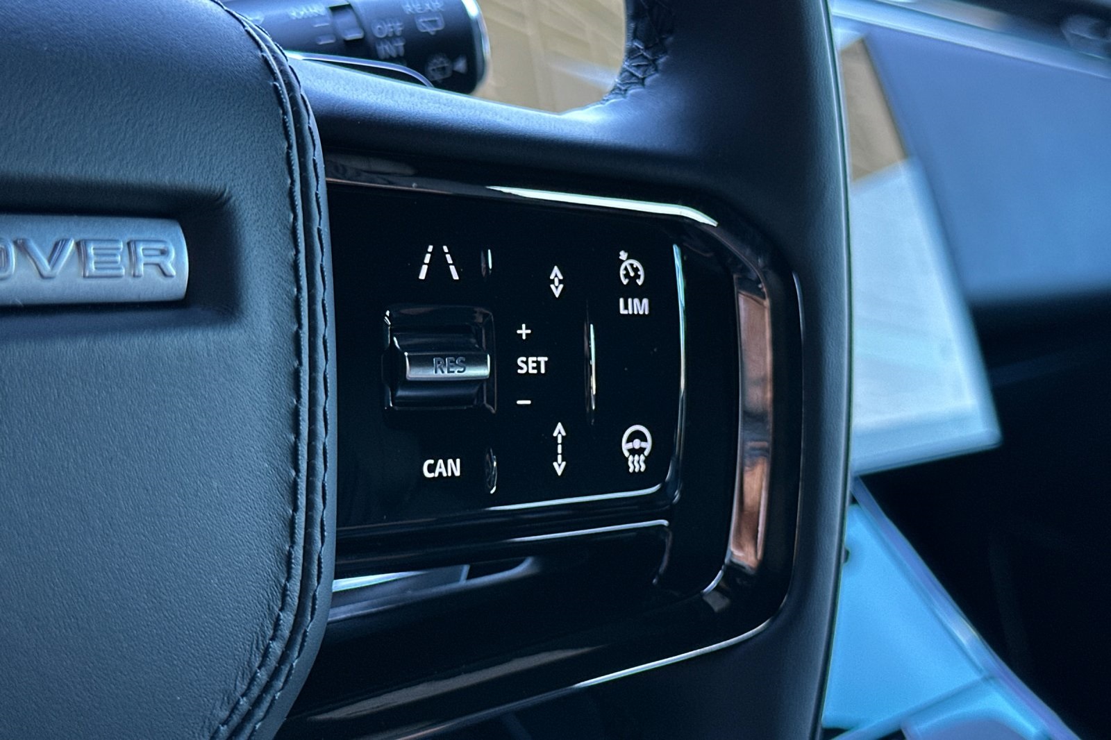 2025 Land Rover Range Rover Sport SE photo 29