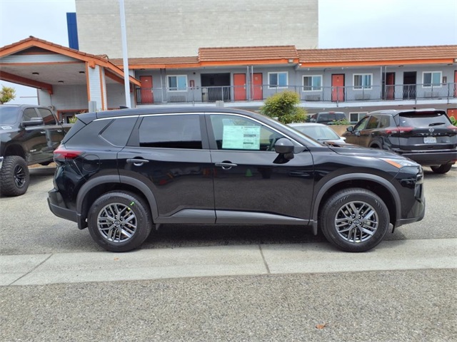 2026 Nissan Rogue S photo 3