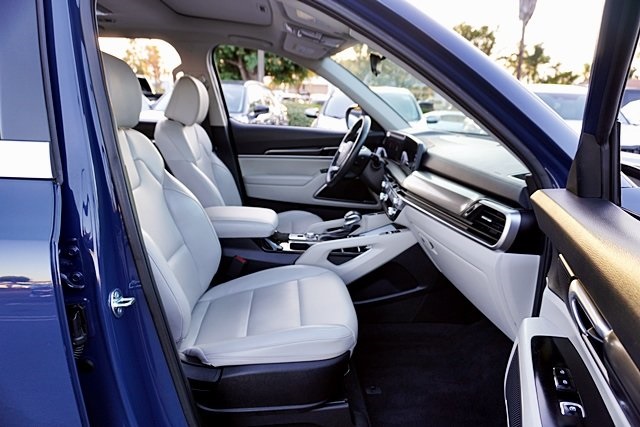 2025 Kia Telluride S photo 10